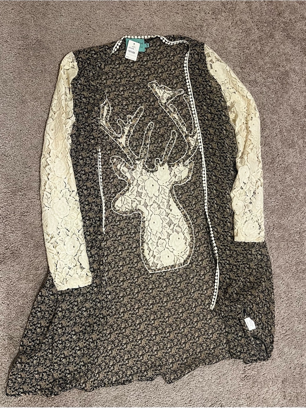 Judith March Cream Lace Sleeve Reindeer Sweater - Black & Cream